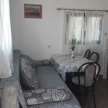 Kuca Paradise- Robinson Tatil Evi Murter