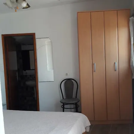 Kuca Paradise- Robinson בית נופש